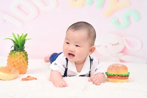 佳木斯宝宝眼角红血丝